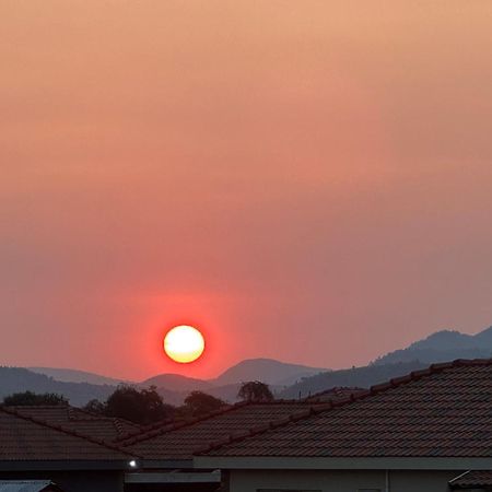 Rhino House With 3 Bedrooms Next To Pilanesberg And Sun City Mogwase Εξωτερικό φωτογραφία