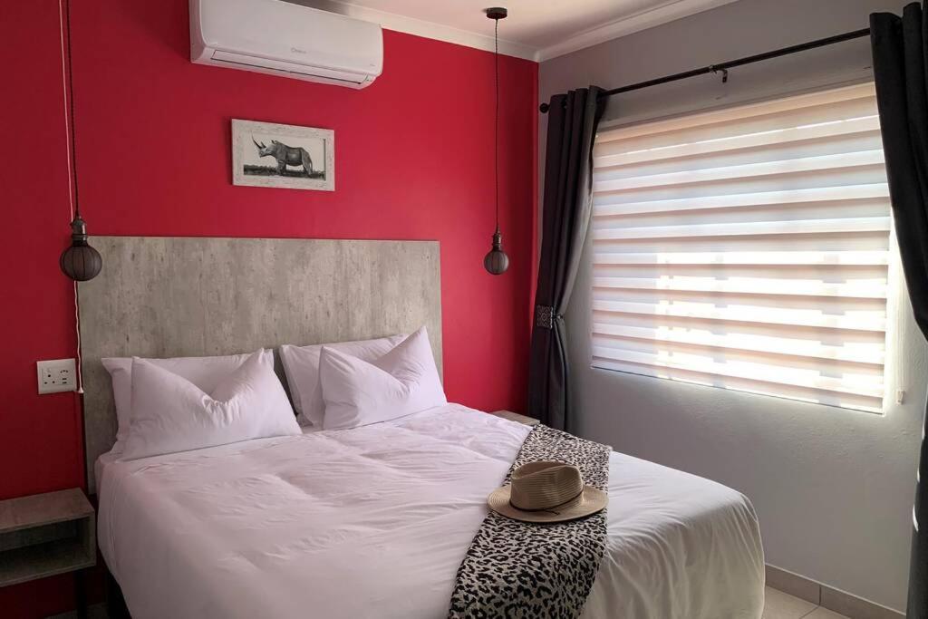 Rhino House With 3 Bedrooms Next To Pilanesberg And Sun City Mogwase Εξωτερικό φωτογραφία