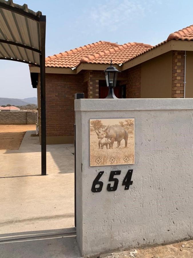 Rhino House With 3 Bedrooms Next To Pilanesberg And Sun City Mogwase Εξωτερικό φωτογραφία